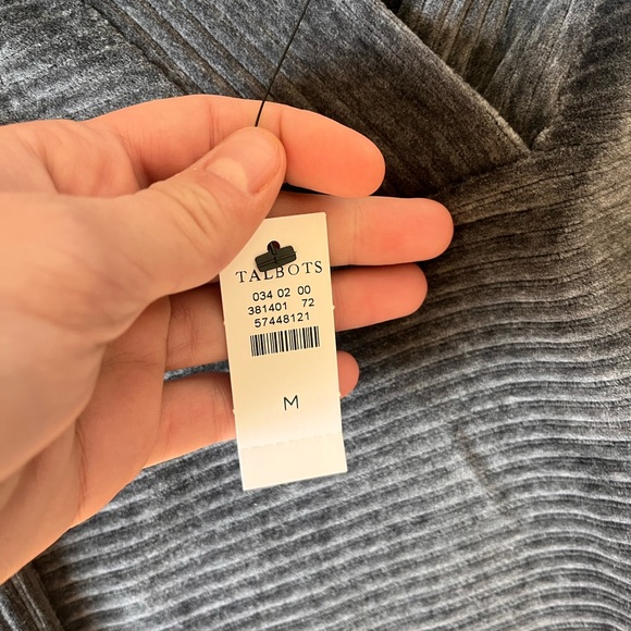 NWT Talbots Gray V-Neck Sweater Soft and Versatile - Picture 3 of 4
